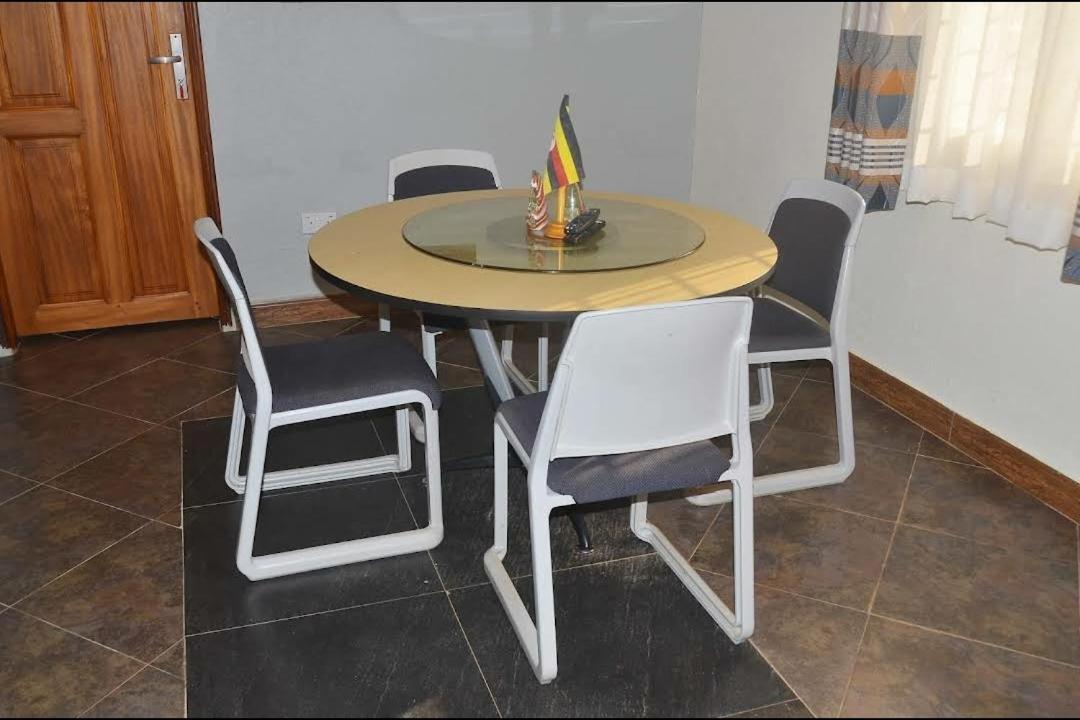 Migingo Suites 엔테베 외부 사진