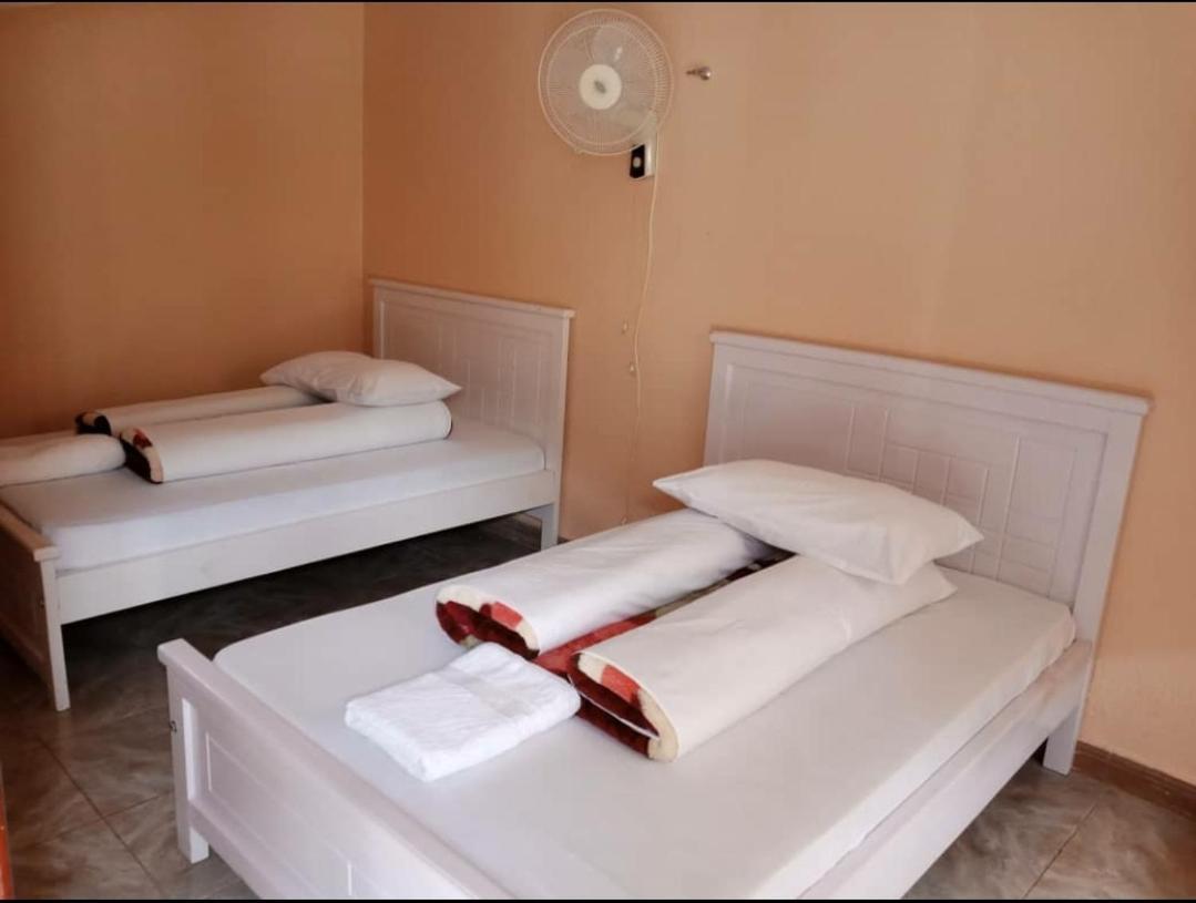 Migingo Suites 엔테베 외부 사진