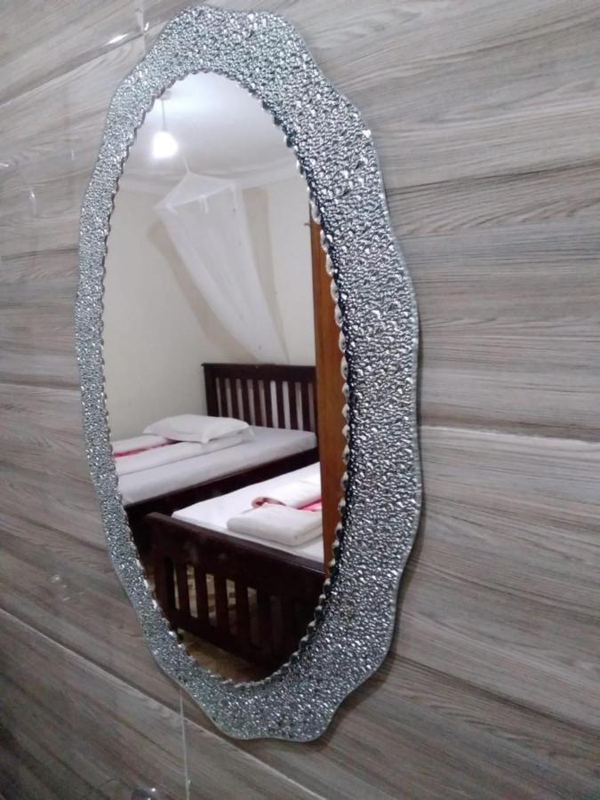 Migingo Suites 엔테베 외부 사진